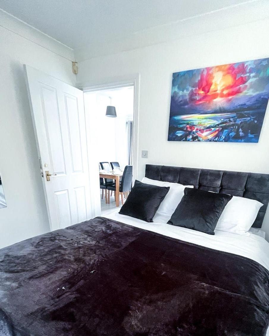 Spacious 6 Bedroom House Near City Centre バーミンガム エクステリア 写真